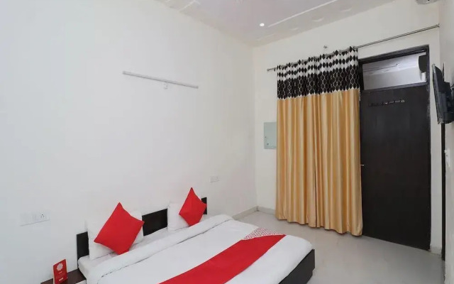 Bal Bihari Dham by OYO Rooms