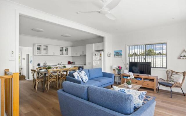 Seaside Beach House 25 Seaside Pde