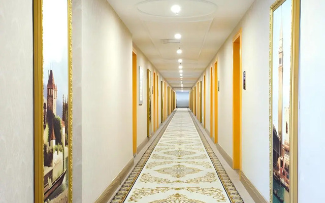 Vienna Hotel Chengdu Chunxi Road Tianfu Plaza Subway Station