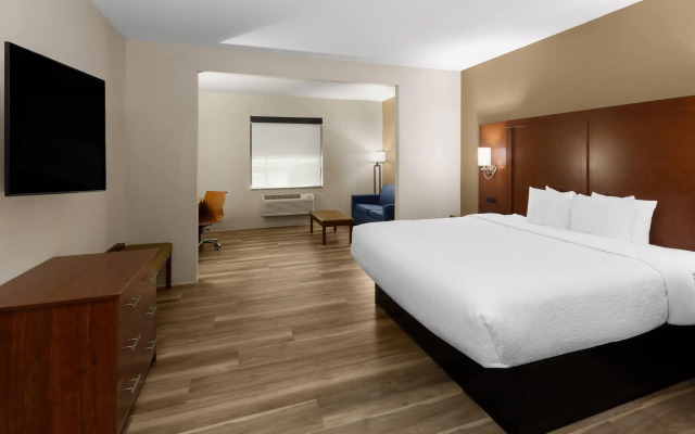 Wingate by Wyndham College Station South