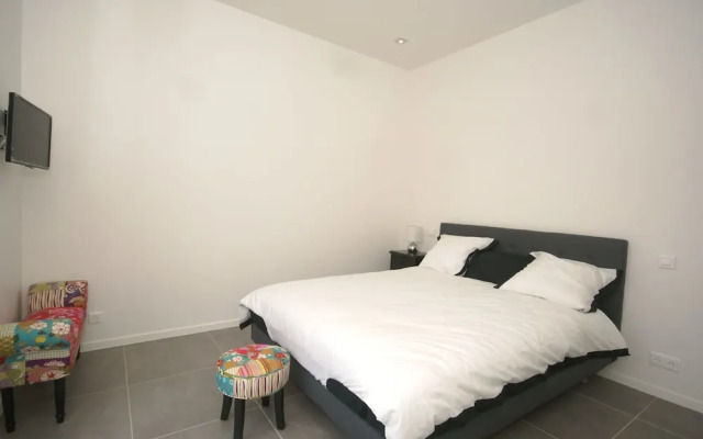 State of the Art Fixtures Villa in Vidauban With Pool