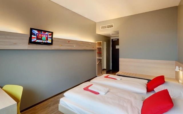 MEININGER Hotel Berlin Airport