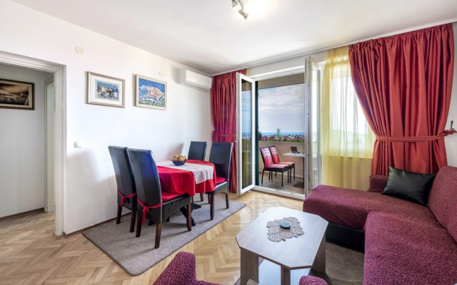 Blue Harmony Sea View Apartment