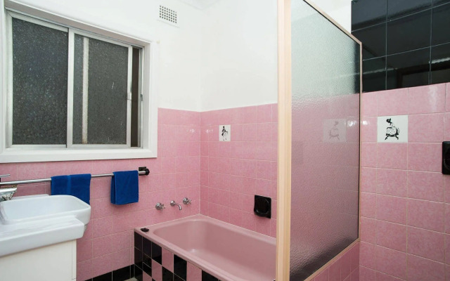Manera Heights Apartment Motel