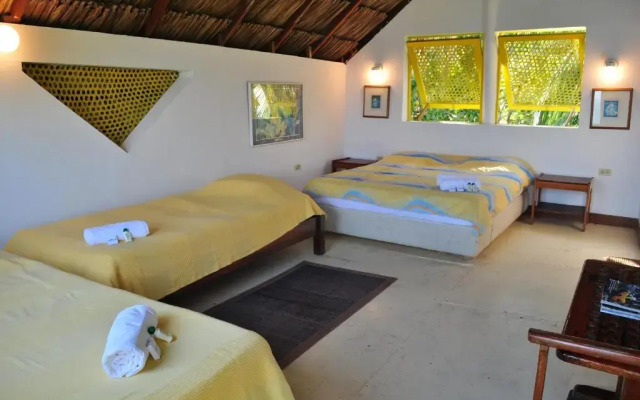 Isla del Pirata Hotel & Beach Club