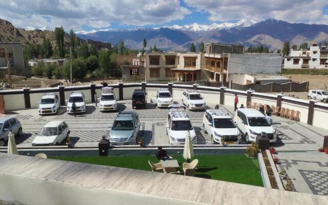 Hotel Paradise Ladakh