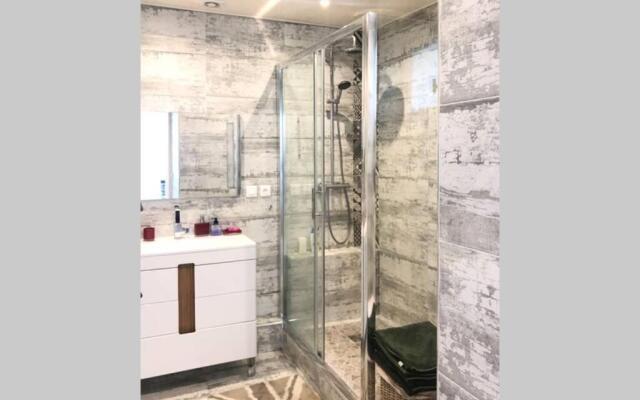 Appartement moderne au centre de Paris, 3ème