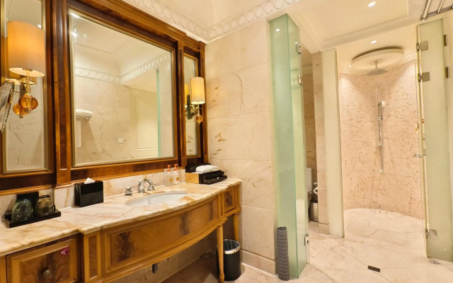 Crowne Plaza Resort Sanya Bay by IHG