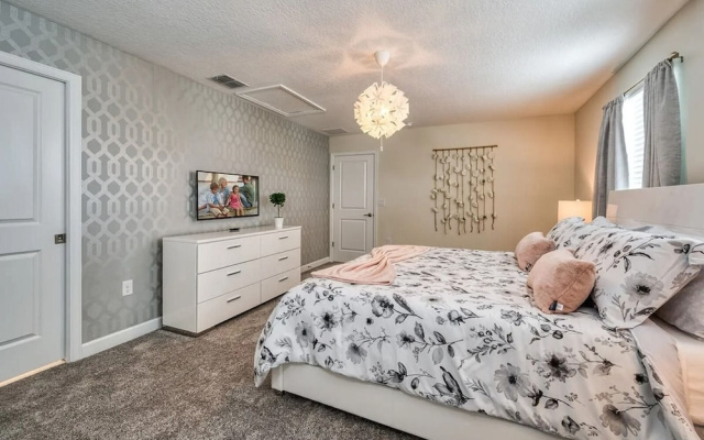 6br/6ba Private Pool Themed Game Room