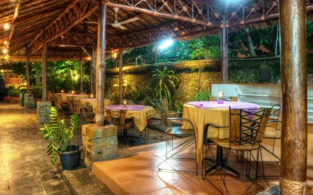 Smiling Hill Guest House and Apartments