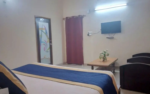 Crystal LakeView Homestay