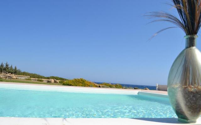 Nerida Beachfront Villas