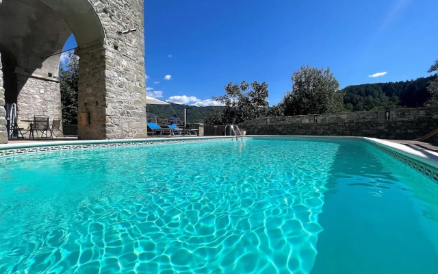 A Charming Stay in Casola in Lunigiana