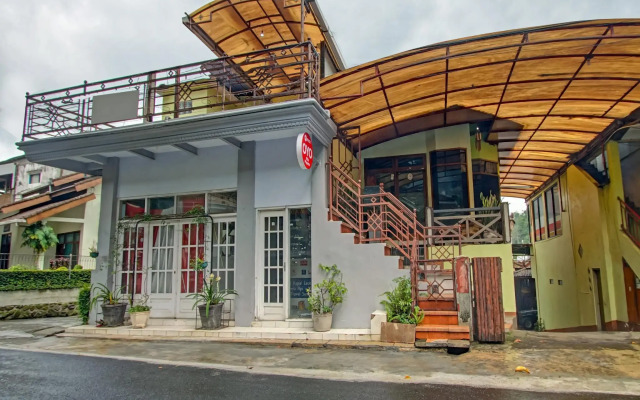 OYO 90031 Villa Papada