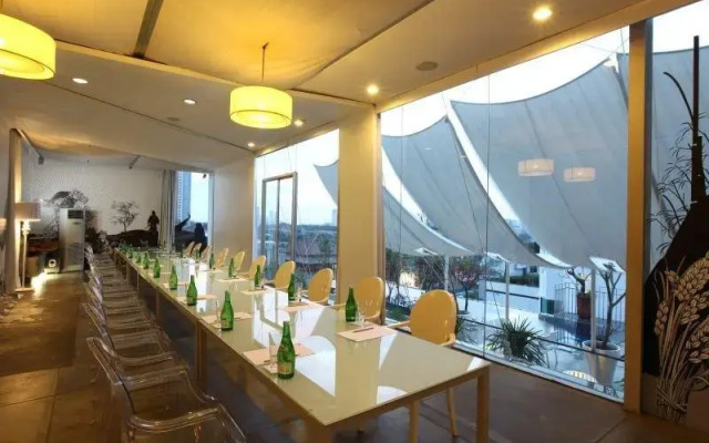 Kemang Icon By Alila Hotel