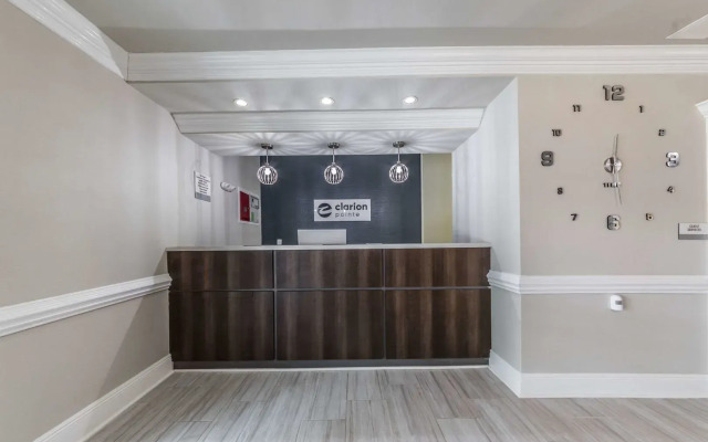 Spark by Hilton Lafayette South