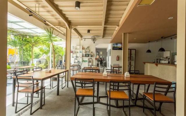 Oyo 2510 Selasar Senggigi Guesthouse