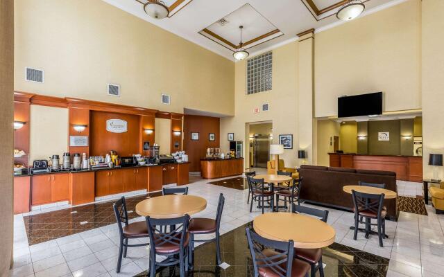 Sleep Inn & Suites Stafford - Sugarland