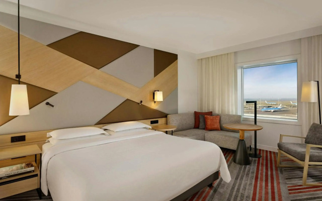 Sheraton Amsterdam Airport Hotel and Conference Center