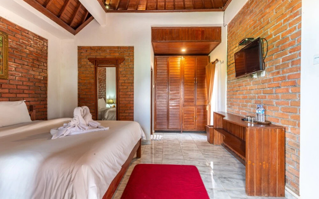 The GARUDA villa & Restaurant – Guest Rooms – Sukasada