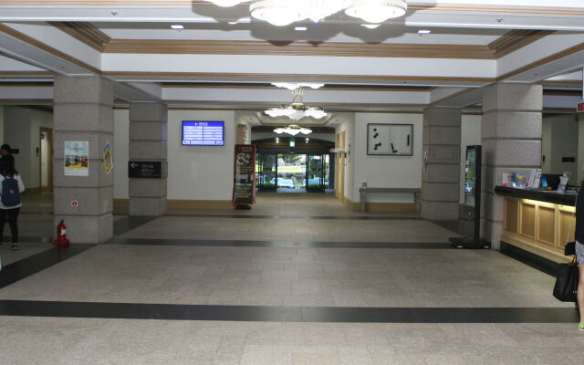 Mona Yongpyong Tower Condominium