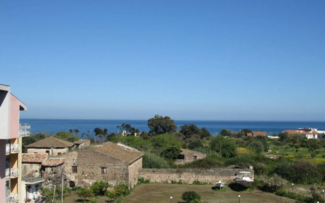 Come In Sicily - Naxos Bay