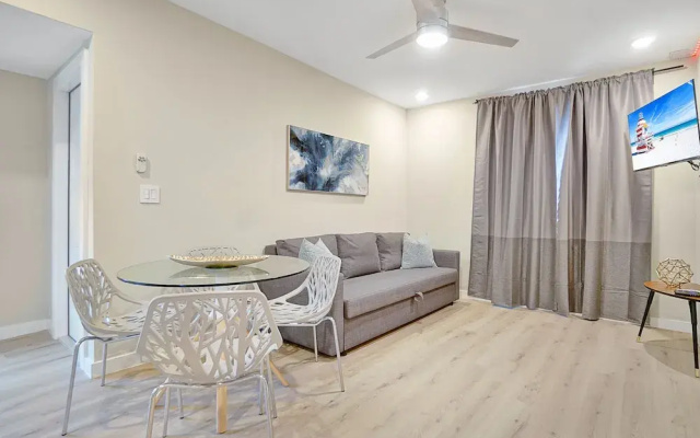 Stylish East Little Havana Flats