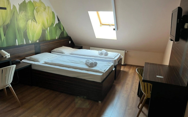 Green Hotel Budapest