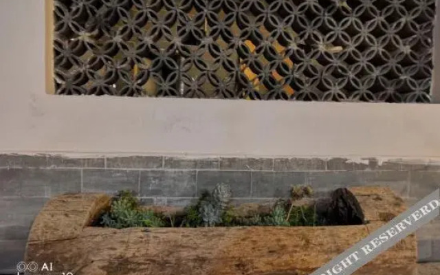 Jianshui Yanqitang Private Courtyard Inn (Jianshui Ancient City Small Train Store)