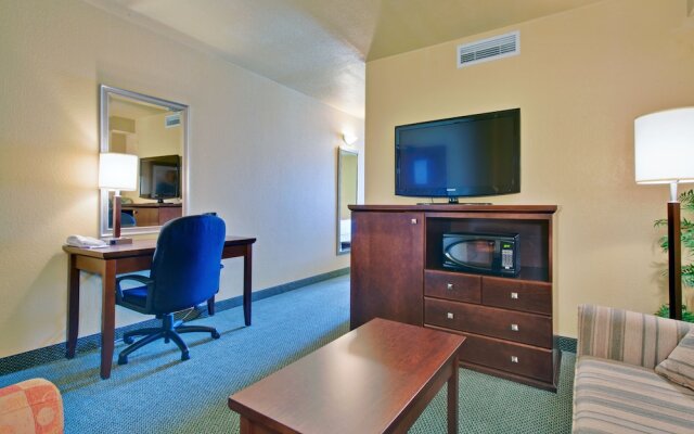 Holiday Inn Express Dryden