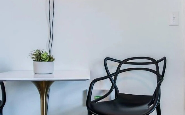 Nashville Skyline I 5 Minutes to Downtown