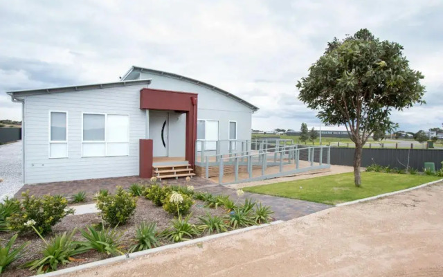 Wellington Lake Retreat