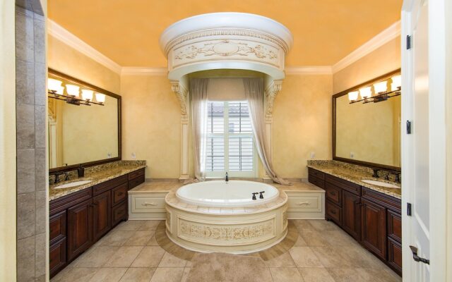 Rvh_376r Gathering Elegance 5 Bedroom Villa