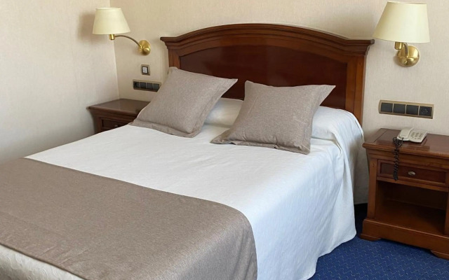 Hotel Villa De Almazan