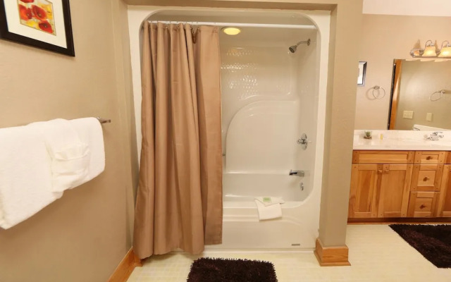 Pinnacle View 7A - Three Bedroom Chalet