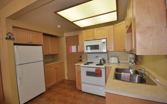 Seclusion Bay Resort