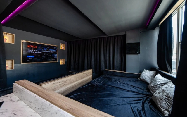 Hollywood Suite Sasco Apartments