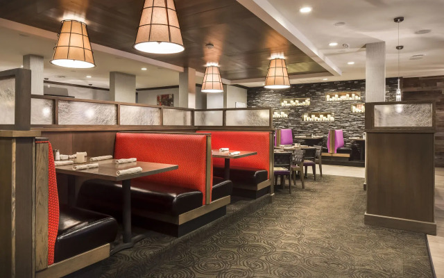 Holiday Inn Coralville Iowa City by IHG