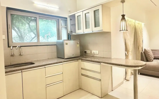 StayBird - Azure Suites Business Hotel