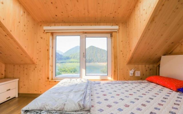 Jecheon Hobanro Unshared House Pension