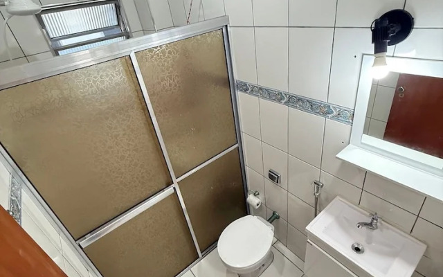 Pé na Areia Praia da Guilhermina IV