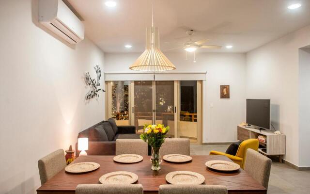 Serene modern condo, 2 BD & snorkel & 200 MB WIFI