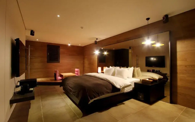 Uijeongbu Latree Hotel