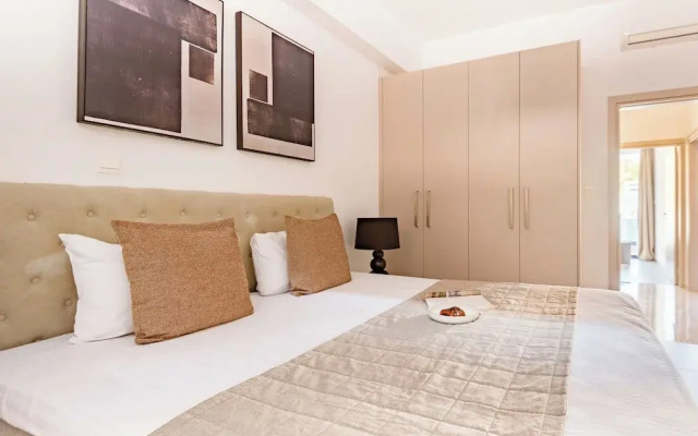 Sanders River Plaza Limassol Apartment