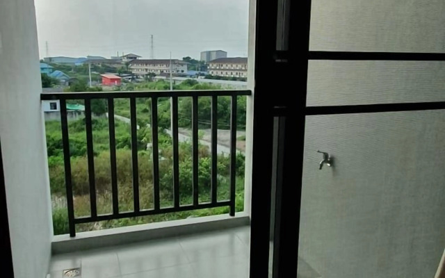 Samutsakorn Apartment