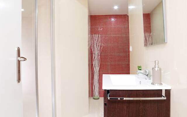 JNG Guest House