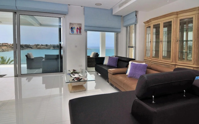 Water's Edge Villa