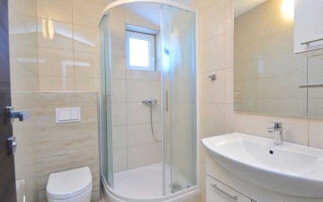 Rina Vodice in Vodice