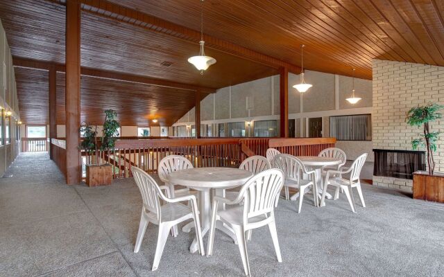 Days Inn by Wyndham Vernon