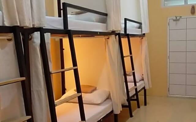 MoHo Moalboal Hostel